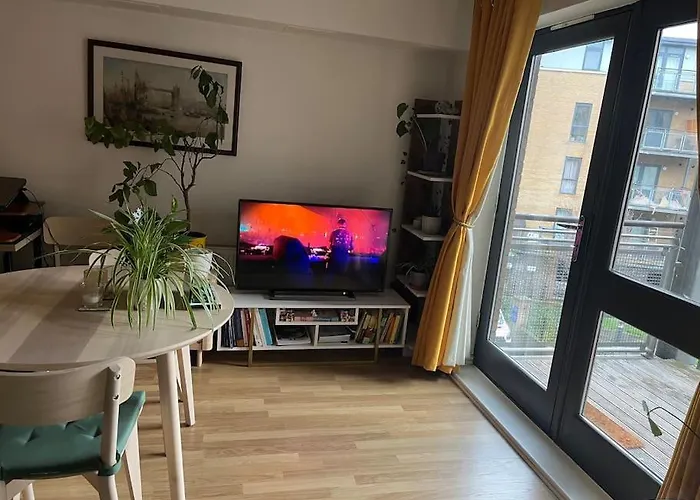 Cosy And Peaceful Studio Flat