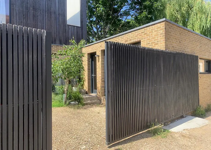 10 Garsington Mews