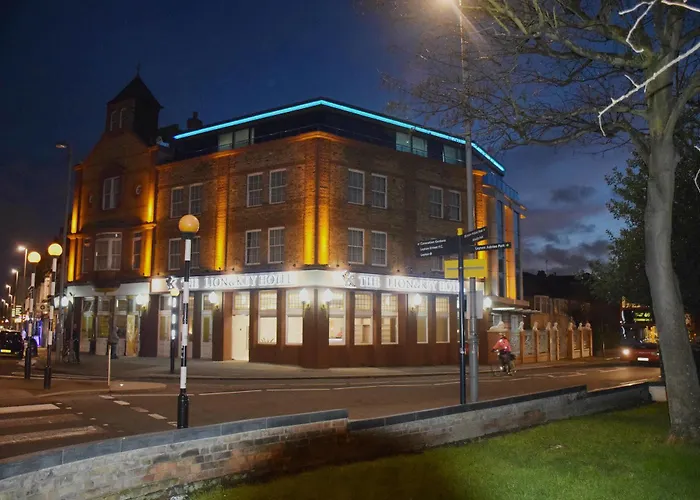 The Lion & Key Hotel