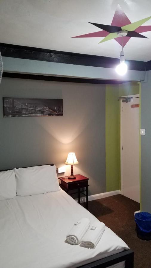 Hotell View Road 2*