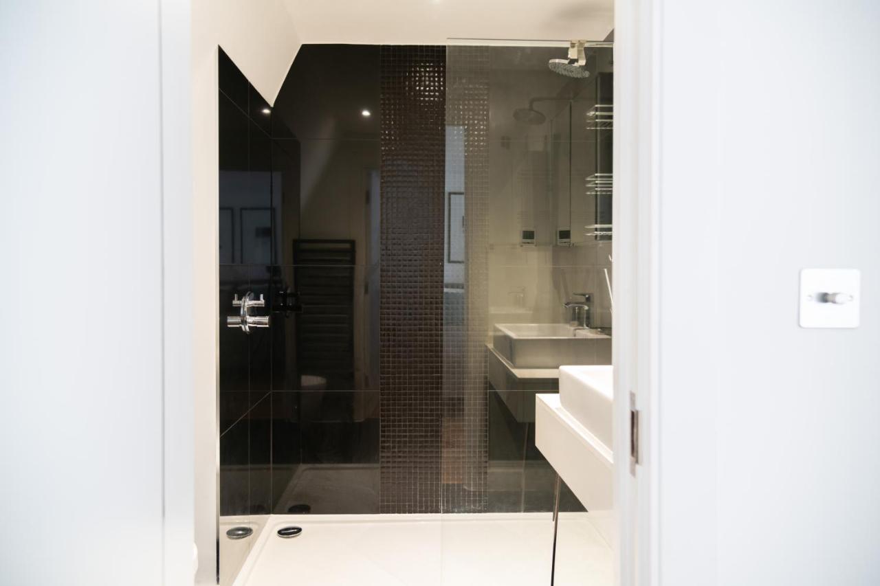Apartment Trendy Queens Park Close To Hampstead By Underthedoormat *
