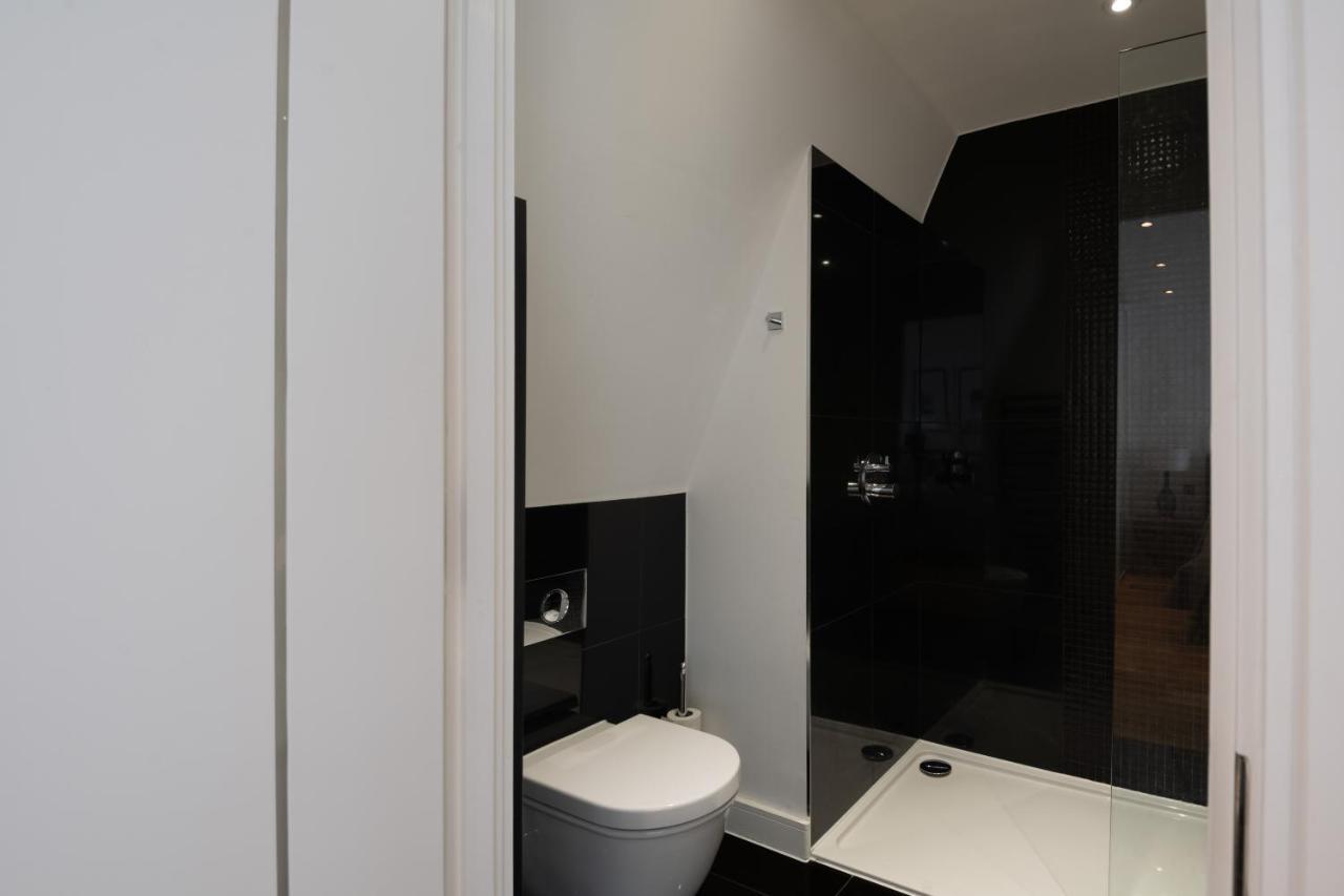 Trendy Queens Park Close To Hampstead By Underthedoormat Apartment