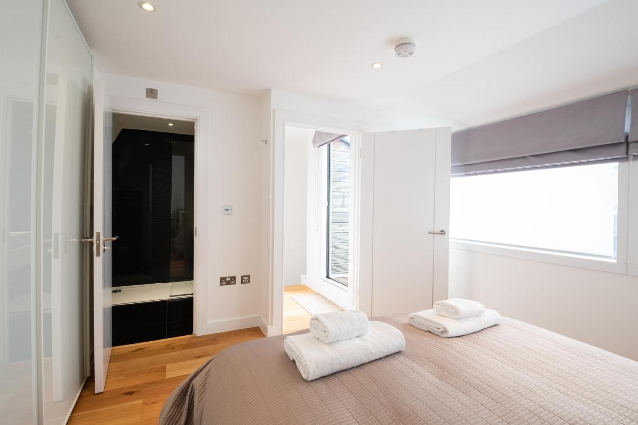 Trendy Queens Park Close To Hampstead By Underthedoormat Apartment *