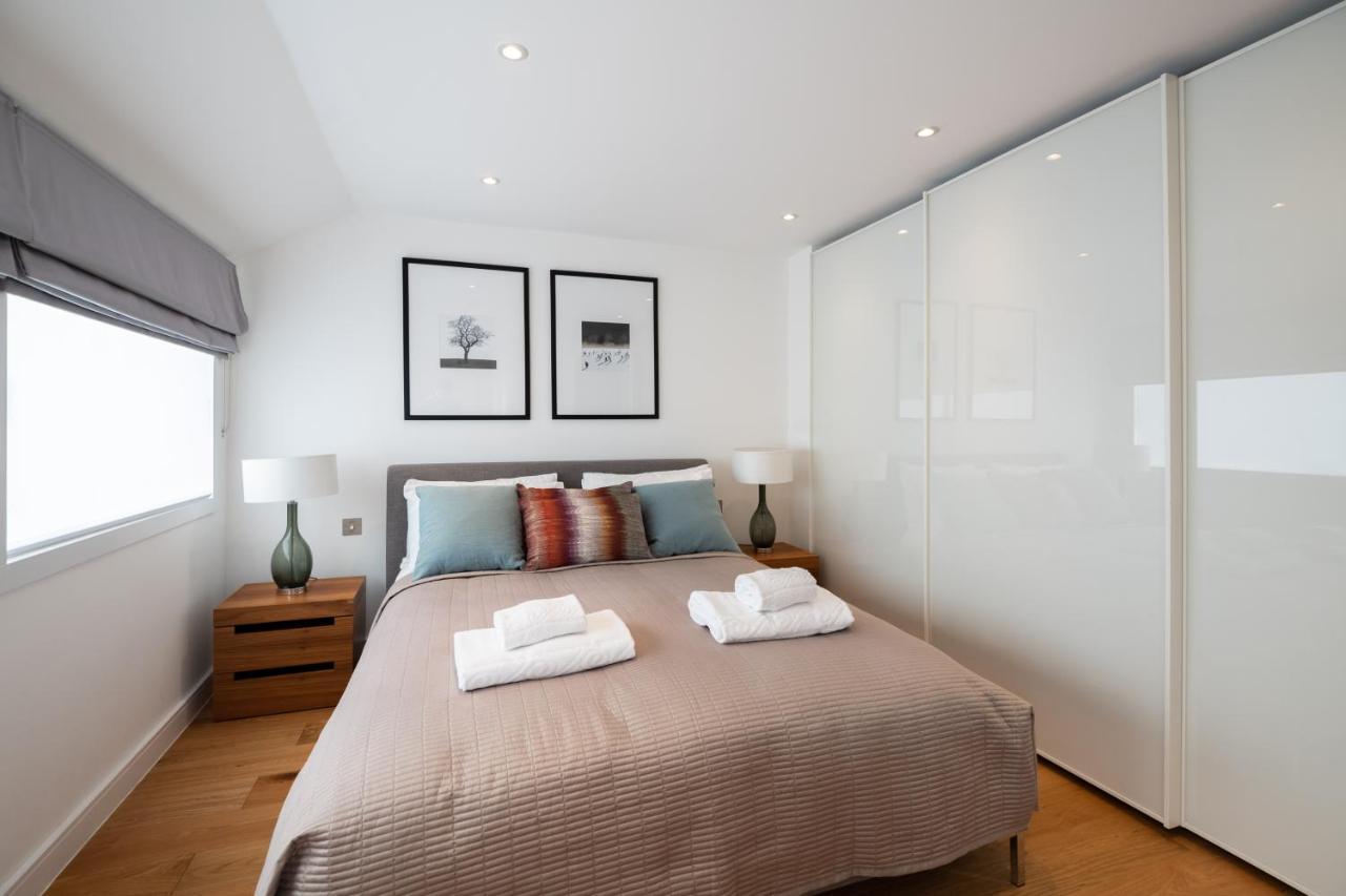 Trendy Queens Park Close To Hampstead By Underthedoormat Apartment