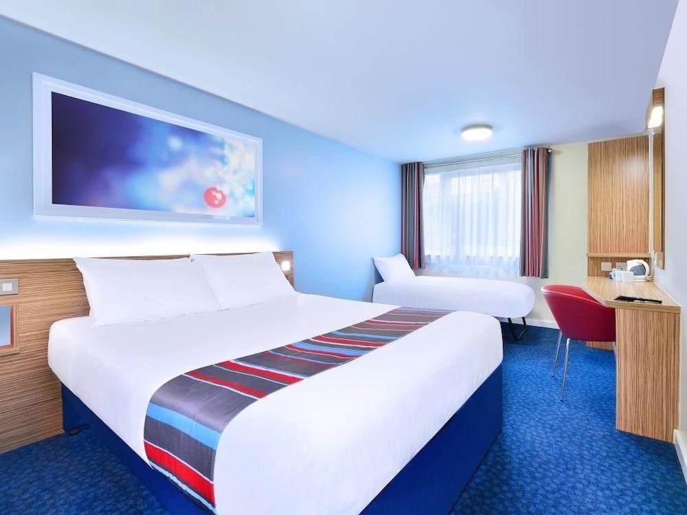 Travelodge City Airport Hotel