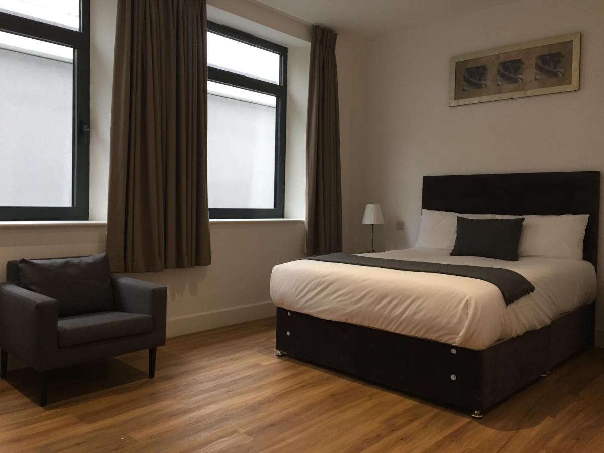 Simple Hotel *