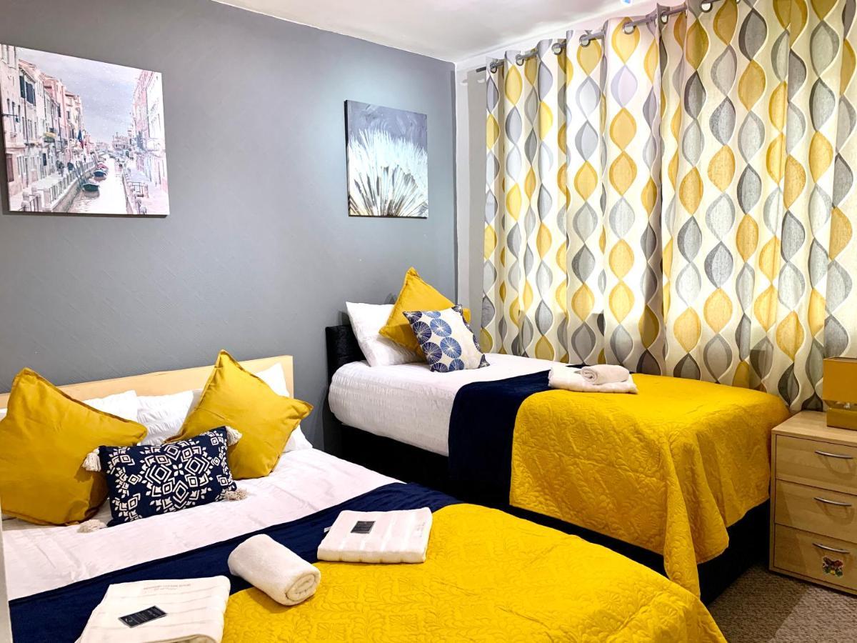 Appartement Spacious Excel 2 Bedrooms, Separate Reception, Kitchen, Full