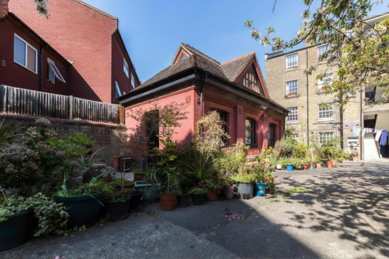 Feriehus Wash House Historic Film Location House, East London London