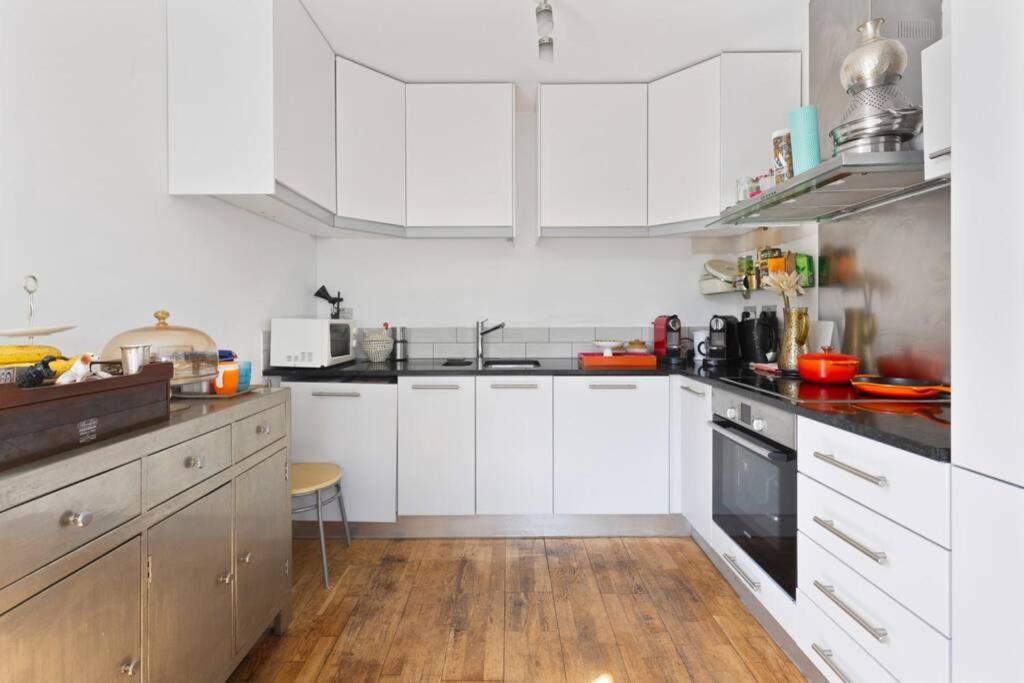 Apartment Stunning 1 Bed Canal View - Bethnal Green - *