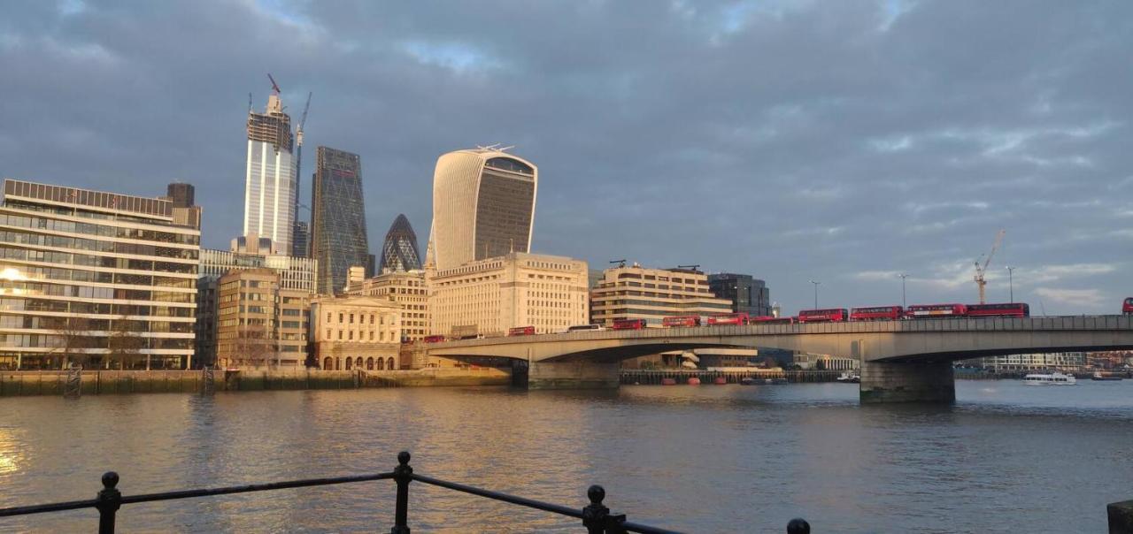 Modern 2 Bed By Tower Bridge Bridge *