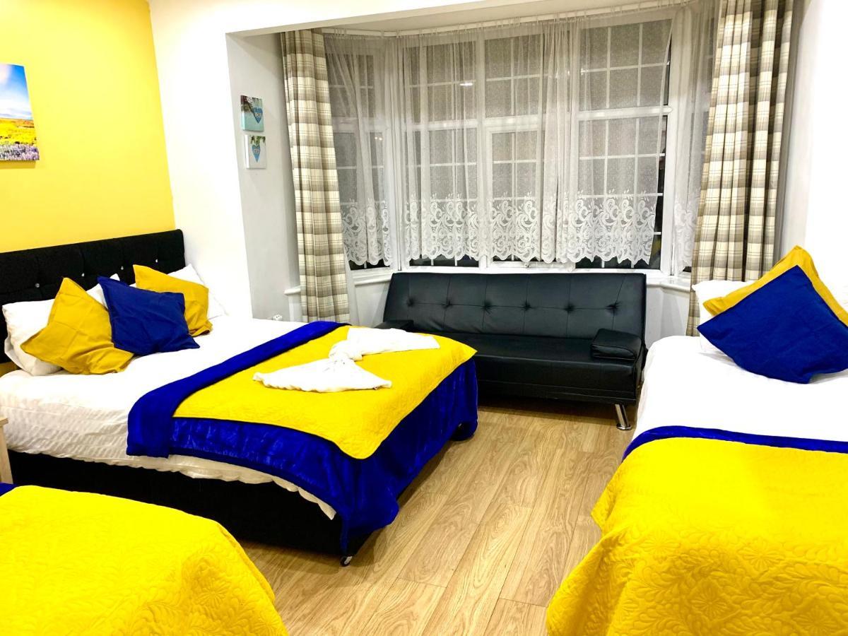 Lejlighed 4 Bedrooms, 3 Baths, Full Kitchen And Lounge, Garden, Free Parking