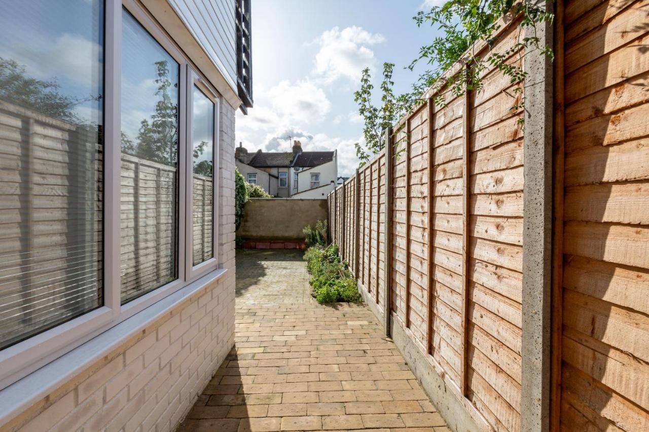 2 Bedrooms Serviced Excel Exhibition Centre, O2 Arena, Stratford Olympic City, Forest Gate, Central Apartment London