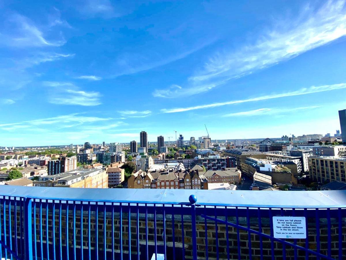 2 Bedrooms, Seperate Recption, Full Kitchen, Free Parking