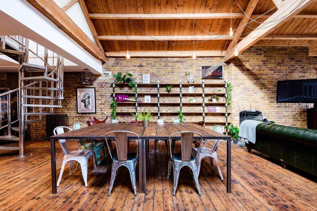 Penthouse Loft With Roof Terrace Not For Events Or Parties * Londres