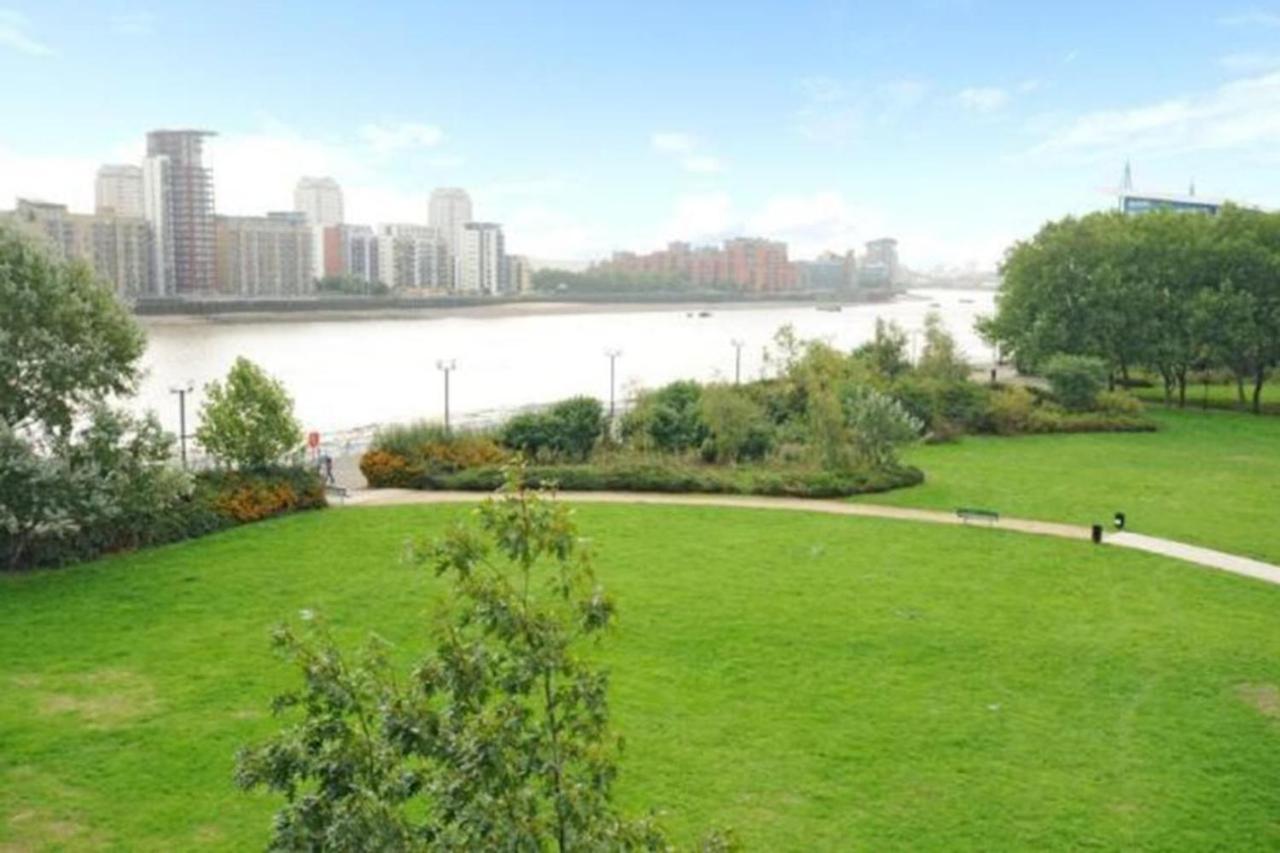 Appartamento Bright Modern One-bed With Stunning View Of Thames Londra