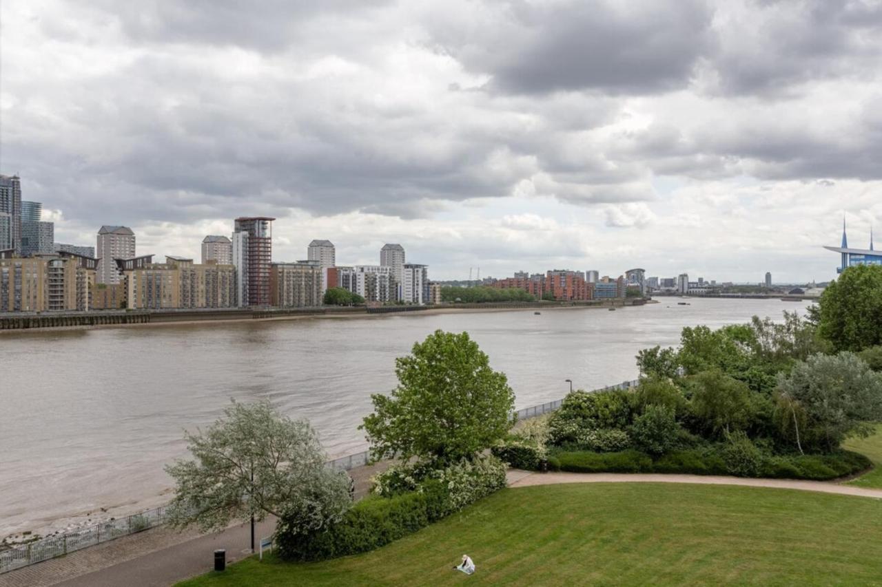 Bright Modern One-bed With Stunning View Of Thames * Londra