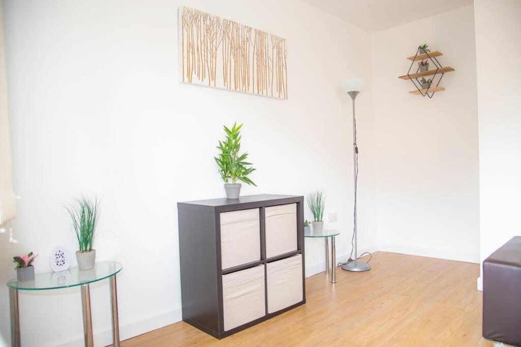 Shoreditch Hoxton Large 3 Bed Garden Flat Free Parking Aor Only
