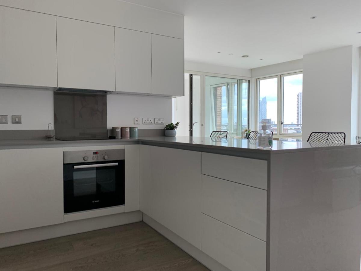 Apartment Blackwall London