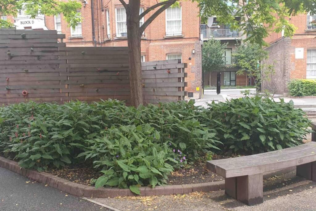 Apartment 1 Bedroom *zone 1* Elephant And Castle *