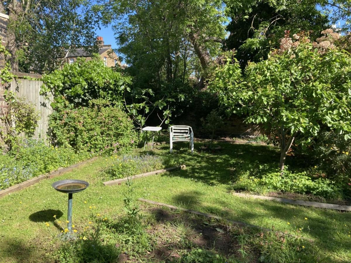 Appartement Stunning Ground Floor Garden - Entire Apartment, Centrally Located, With Free Off Road Parking By Flat & Wiffi, Beautifully Secluded, 3 Mins From Amenities Londen
