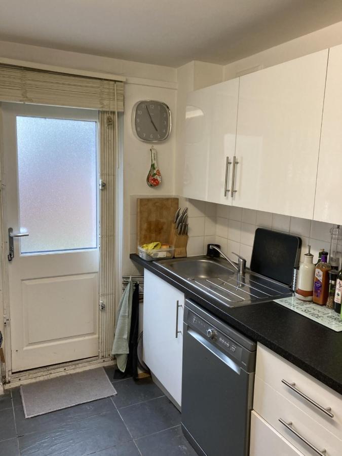 Appartement Stunning Ground Floor Garden - Entire Apartment, Centrally Located, With Free Off Road Parking By Flat & Wiffi, Beautifully Secluded, 3 Mins From Amenities Londen