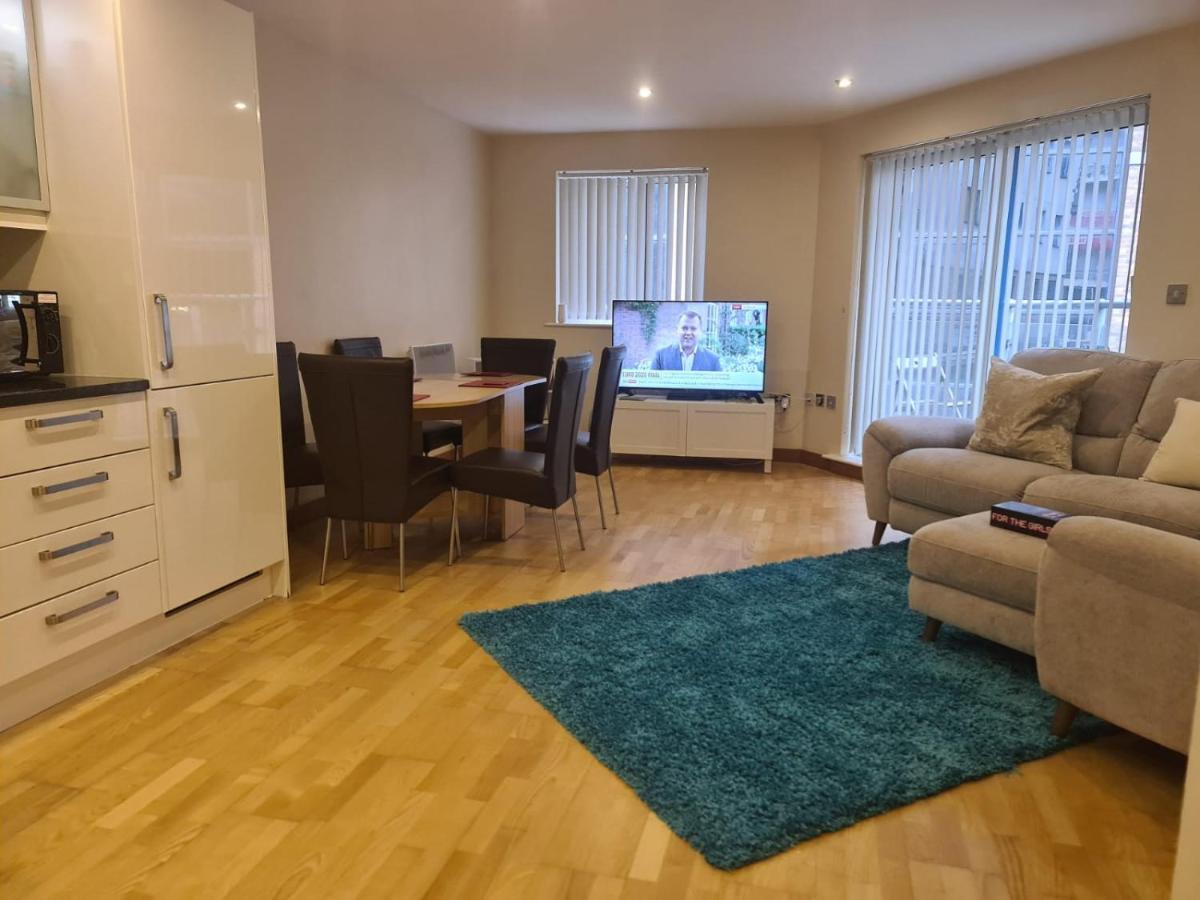 Apartment Red Naxela Canary Wharf London