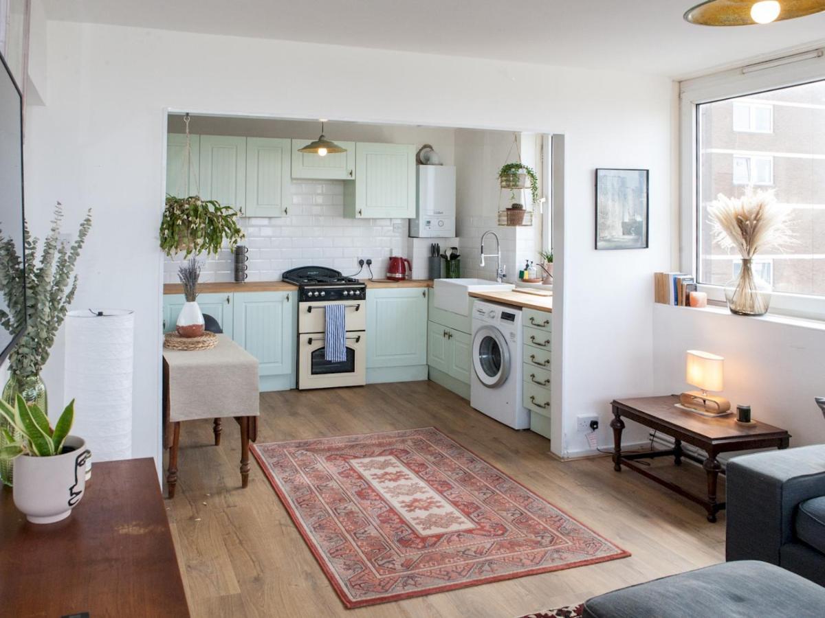 Lägenhet Pass The Keys Spacious 2bedroom Flat With Views In Bridge *