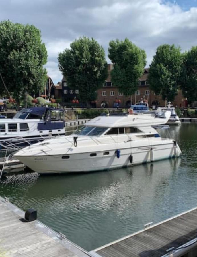 Yacht -central St Kats Dock Tower Bridge Botel