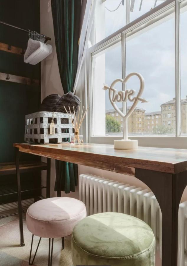 Jacuzzi-Cinema-Tower Bridge Holiday home London