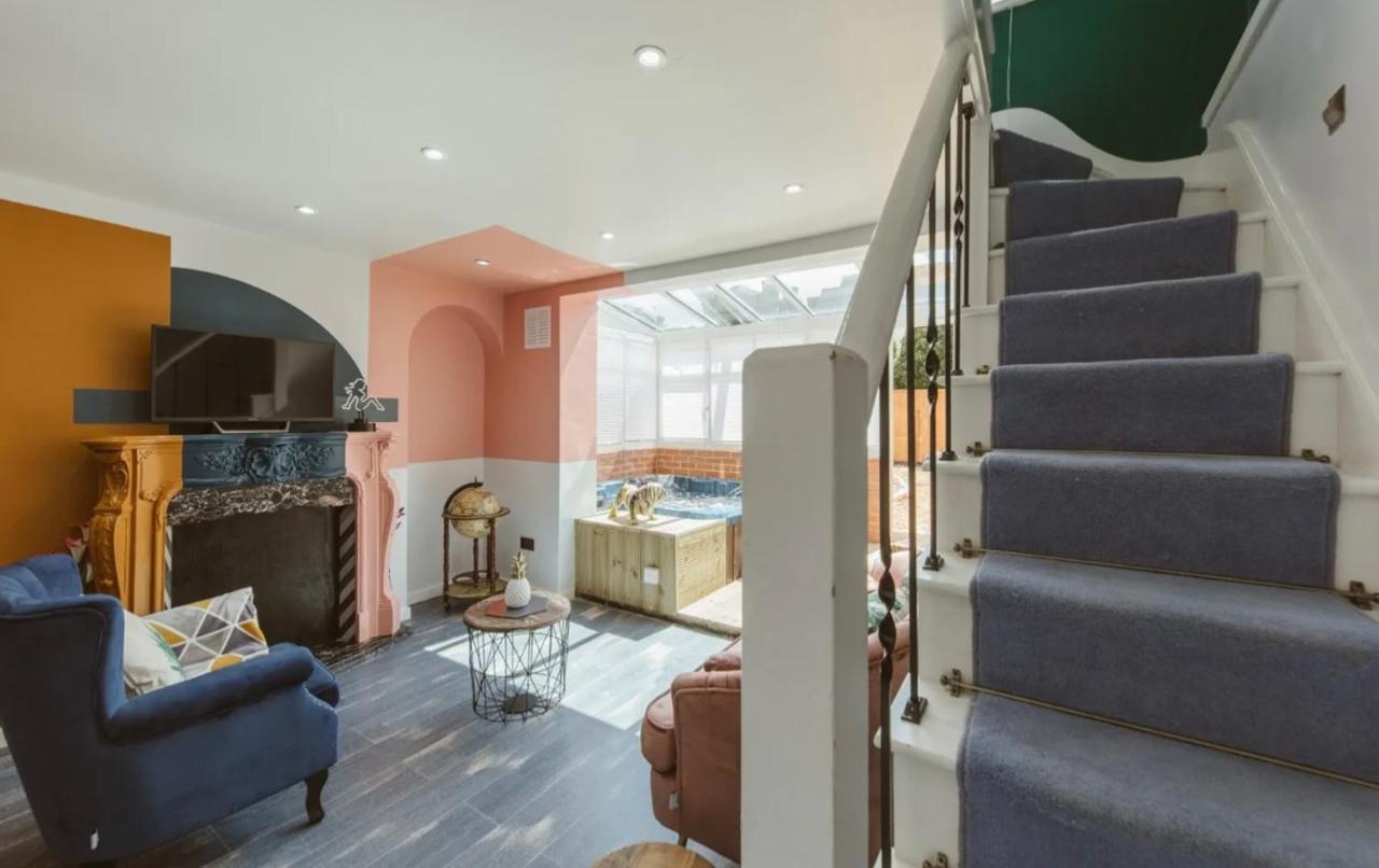 Jacuzzi-Cinema-Tower Bridge Holiday home *