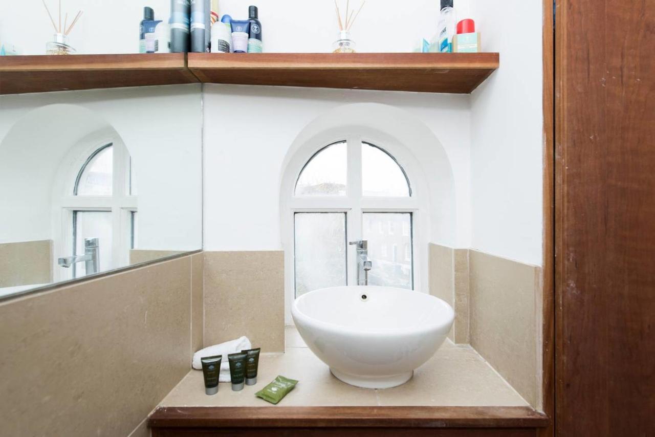Lovely 2 Bedroom Family Near Tower Bridge Casa vacanze