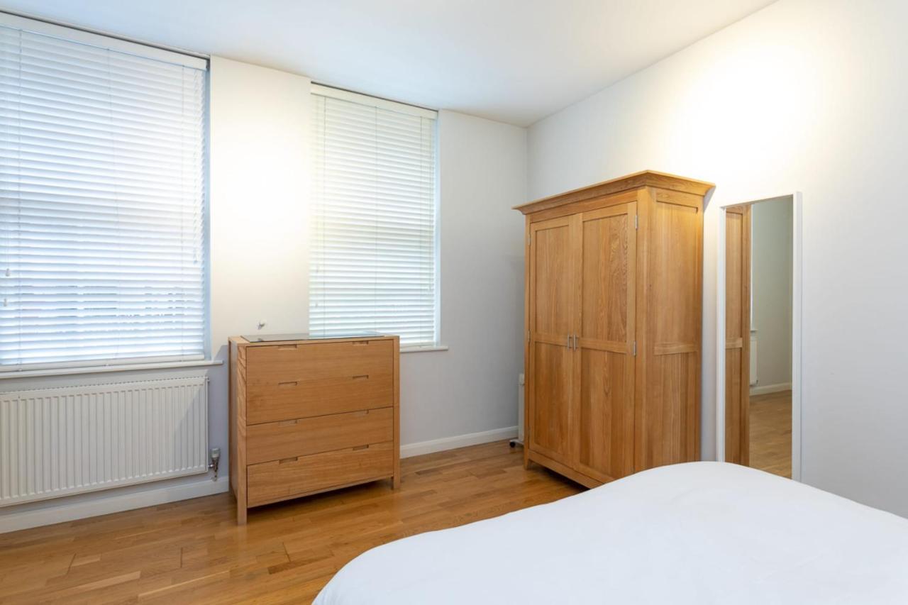 Groveland Court 1 Londra