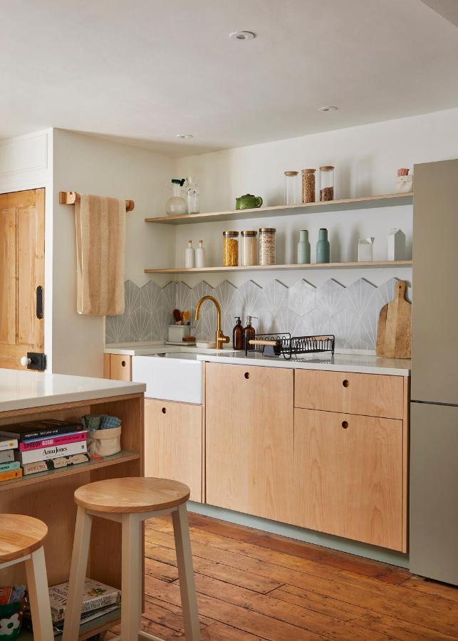 Joivy Stylish 2-bed House With Private Garden In Hackney *