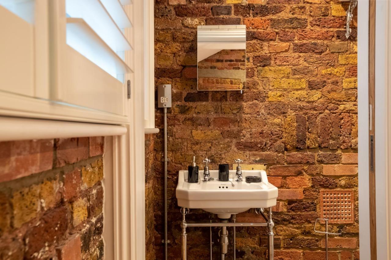 Deluxe Rustic Style Two Bedroom Bethnal - Yard View Appartement Londres