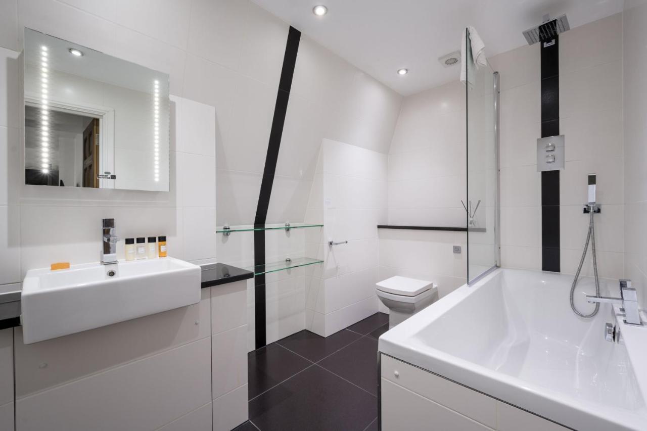 4, 48 Bishopsgate By Living * London
