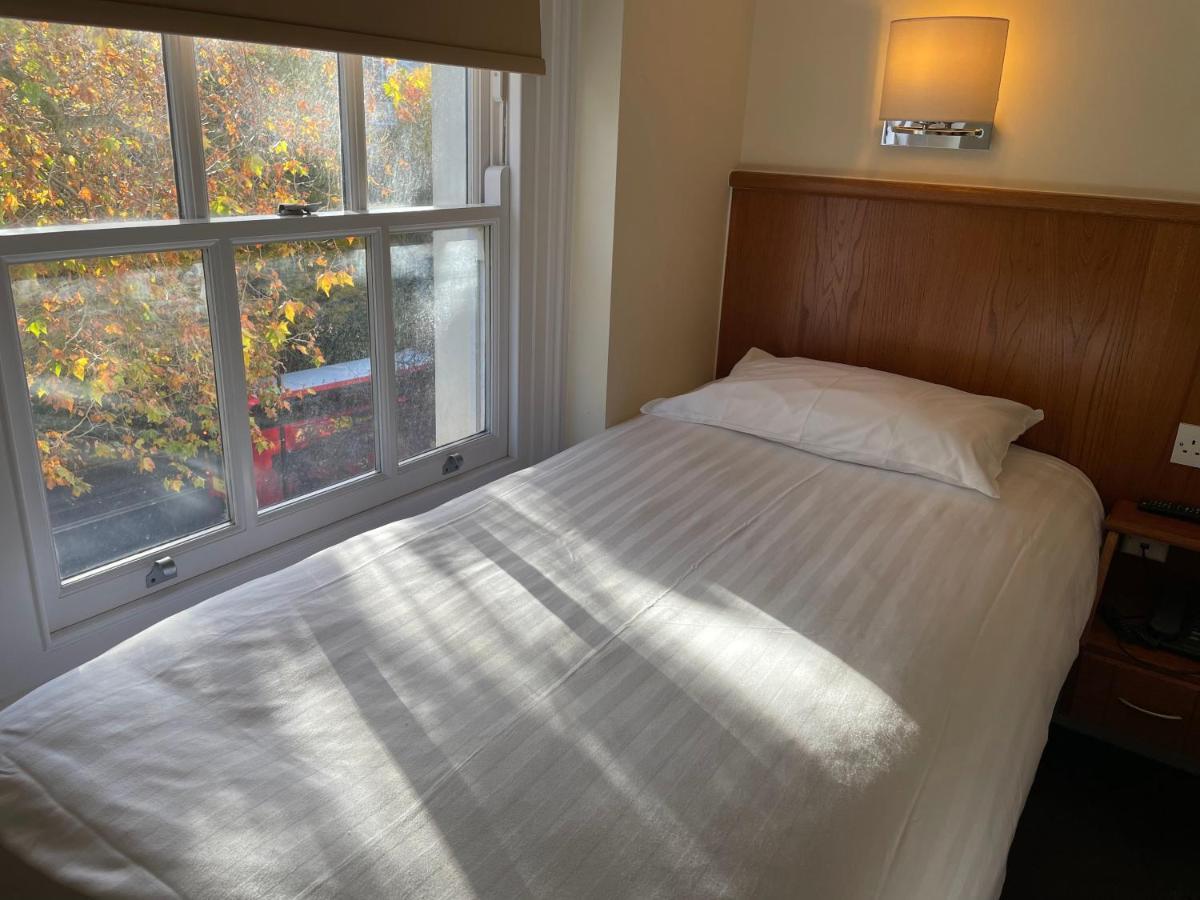 Hotell Orchard 3*