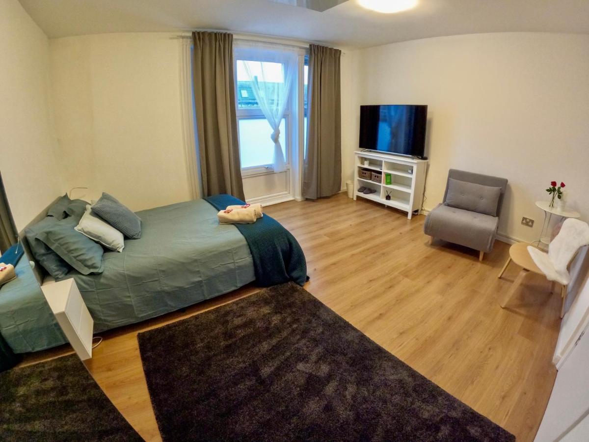 Lovely One Bedroom Flat In The Heart Of Appartement Londen