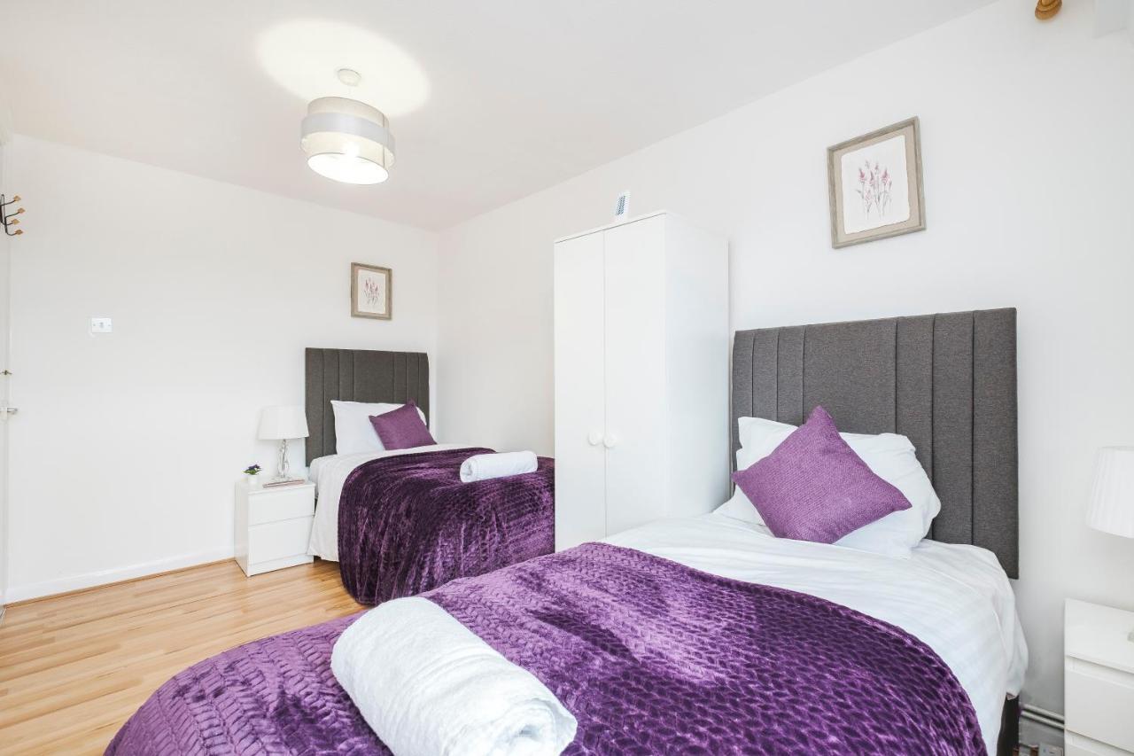 Lägenhet Spacious 3 Bed 1 Bath Hse W Guest Toilet W Parking Near Excel - E16
