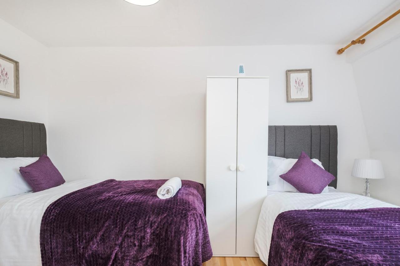 Lägenhet Spacious 3 Bed 1 Bath Hse W Guest Toilet W Parking Near Excel - E16 London
