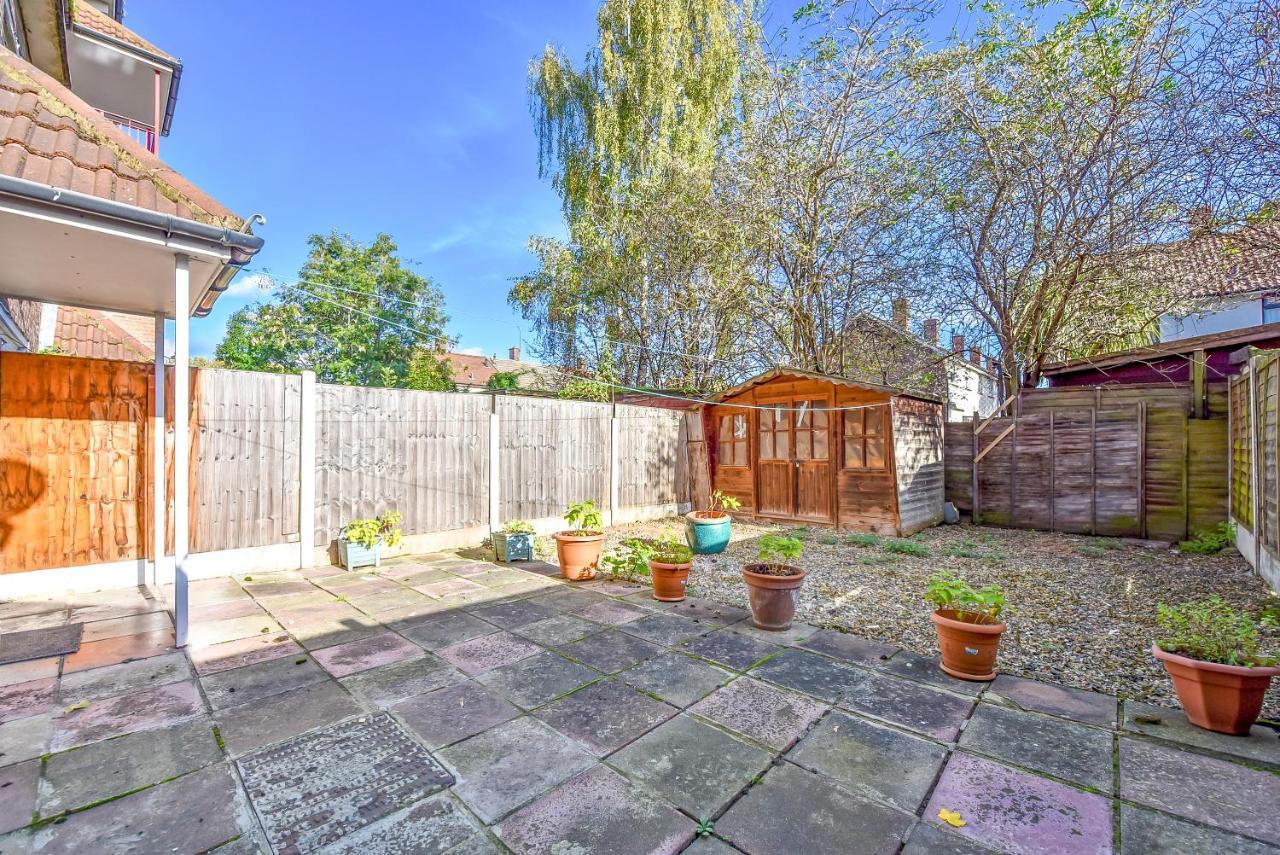Stylish Excel 3 Bedroom Flat Appartement *
