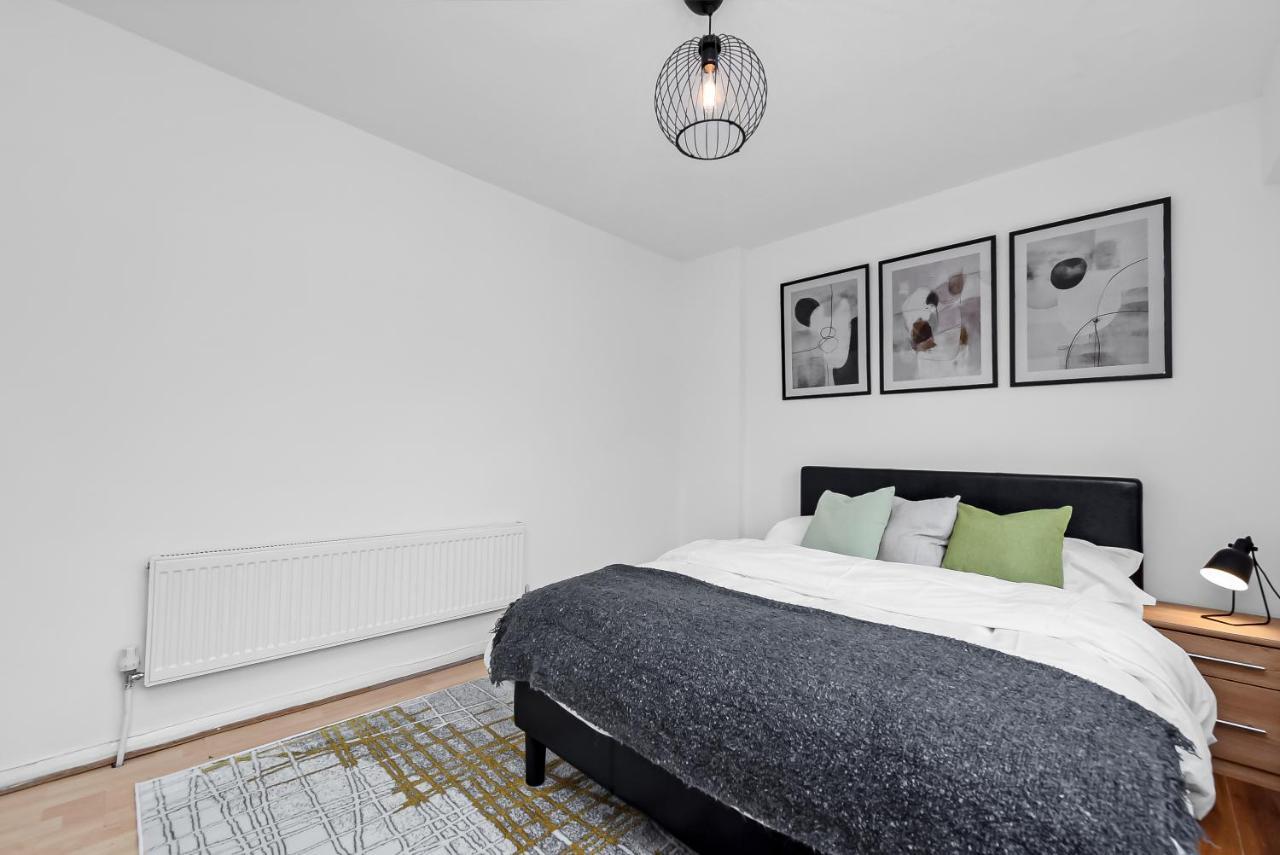 Appartement Stylish Excel 3 Bedroom Flat Londen