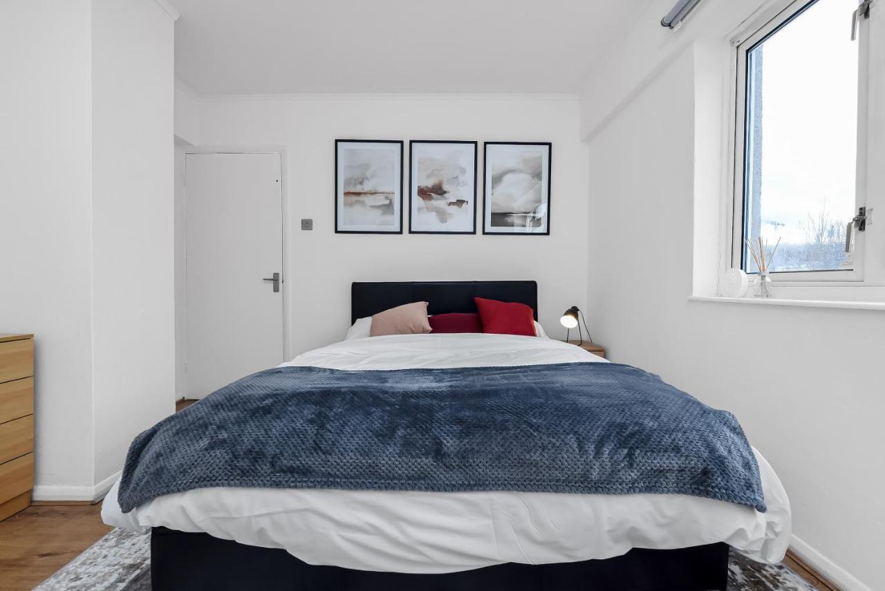 Stylish Excel 3 Bedroom Flat Appartement *
