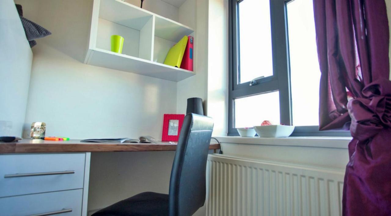 Trendy Rooms For Students Only, Southwark Park - Sk