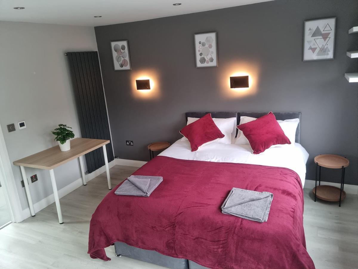 Bright, Spacious 4 Bed With A Jacuzzi! Appartamento