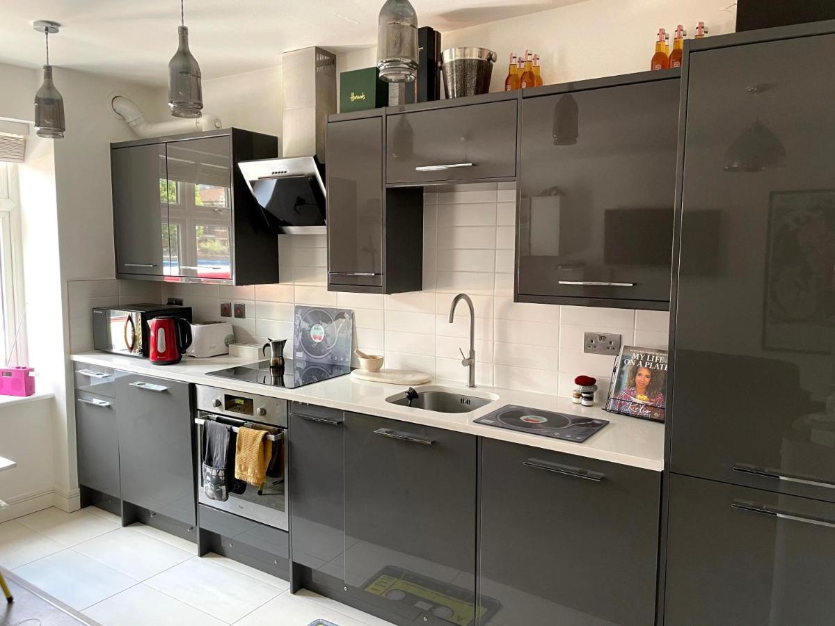 Lovely 1 Bed Cosy With Shard View Appartement