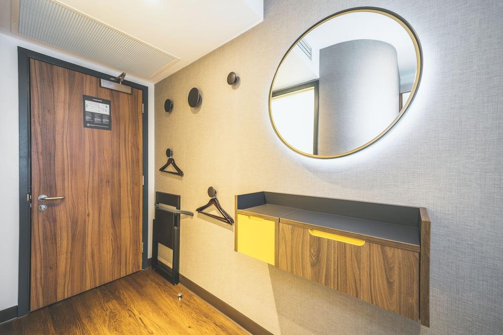 Hotel Point A Liverpool Street London