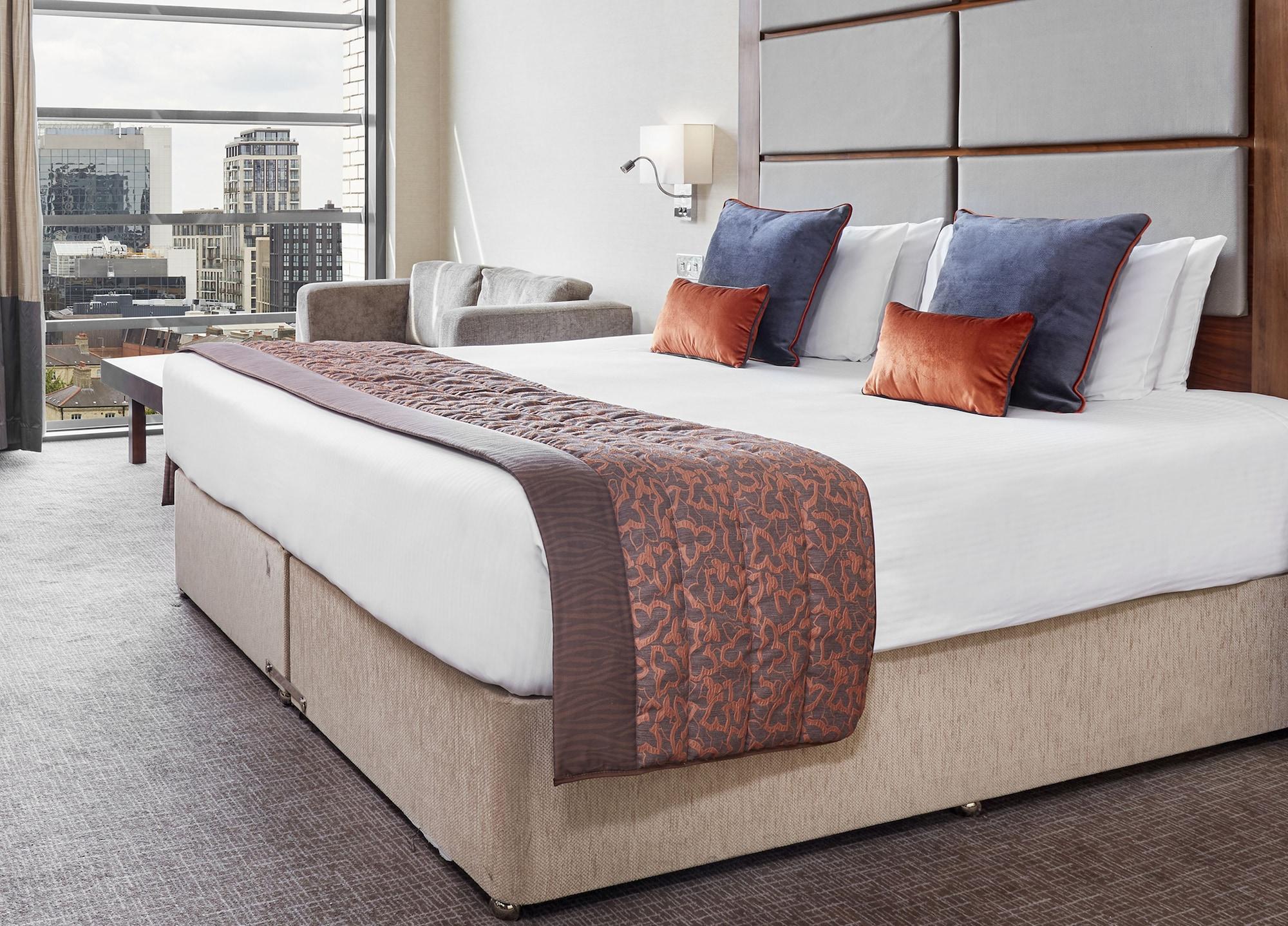 Hotel Leonardo Royal Tower Bridge 4*