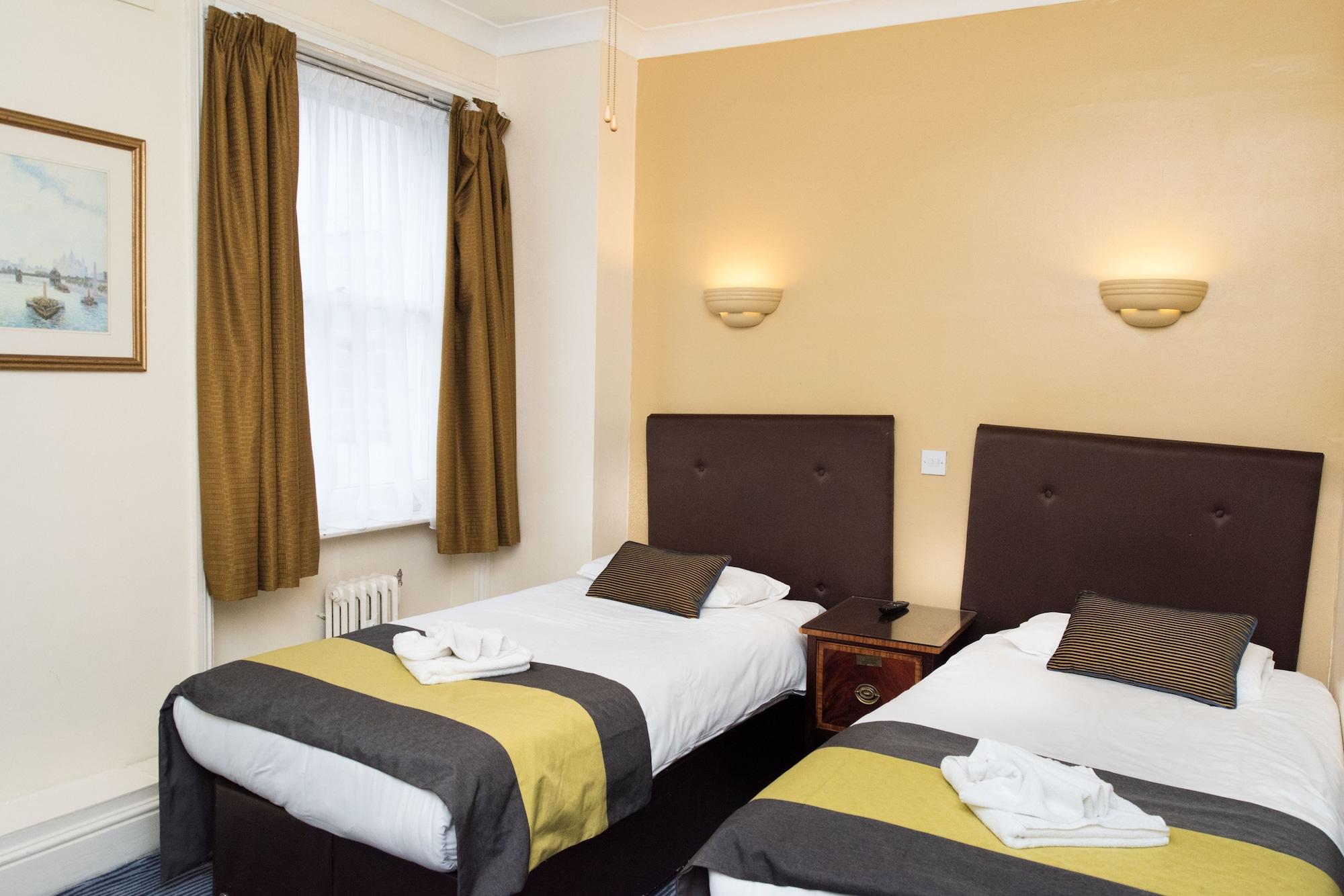 Rose Court 3*