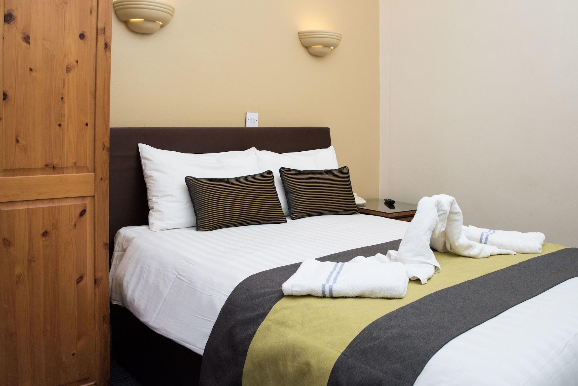 Hotel Rose Court 3*