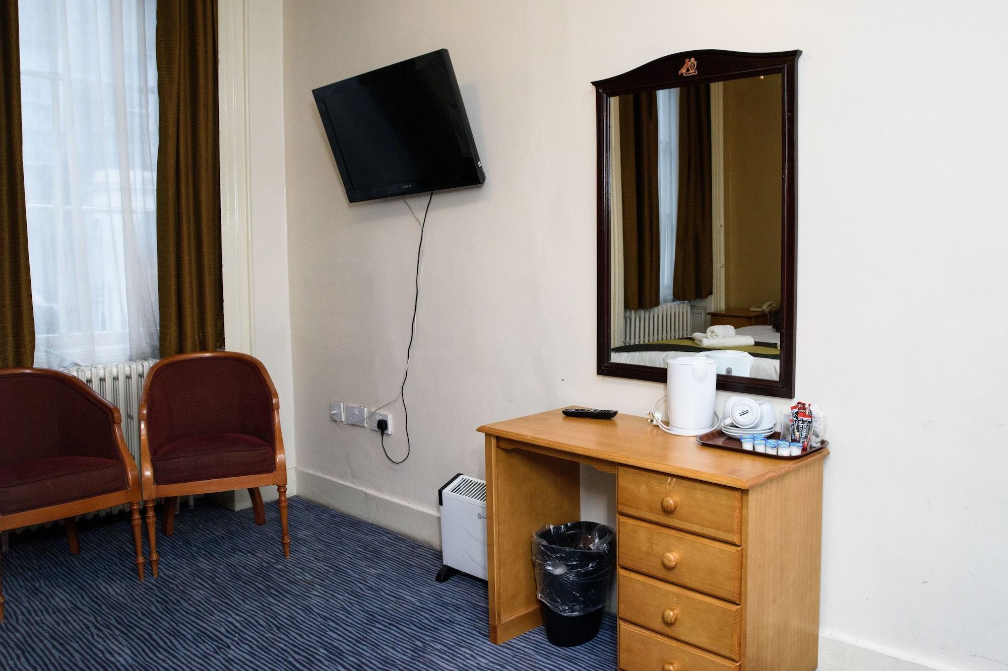 Hotel Rose Court 3*